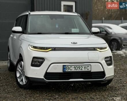 Білий Кіа Soul, об'ємом двигуна 0 л та пробігом 90 тис. км за 16100 $, фото 1 на Automoto.ua