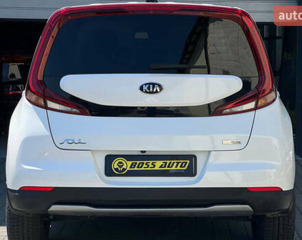 Белый Киа Soul, объемом двигателя 0 л и пробегом 73 тыс. км за 17400 $, фото 2 на Automoto.ua