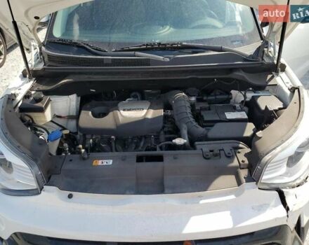 Белый Киа Soul, объемом двигателя 1.6 л и пробегом 30 тыс. км за 2700 $, фото 11 на Automoto.ua