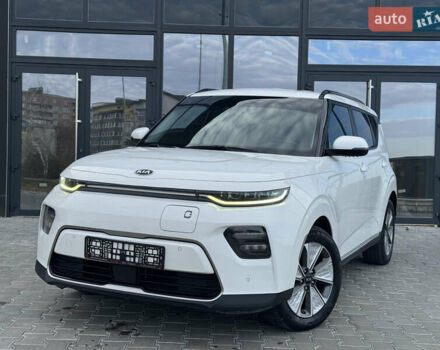 Белый Киа Soul, объемом двигателя 0 л и пробегом 122 тыс. км за 16300 $, фото 3 на Automoto.ua