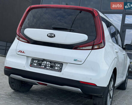 Белый Киа Soul, объемом двигателя 0 л и пробегом 122 тыс. км за 16300 $, фото 22 на Automoto.ua
