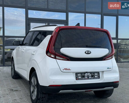 Белый Киа Soul, объемом двигателя 0 л и пробегом 122 тыс. км за 16300 $, фото 16 на Automoto.ua
