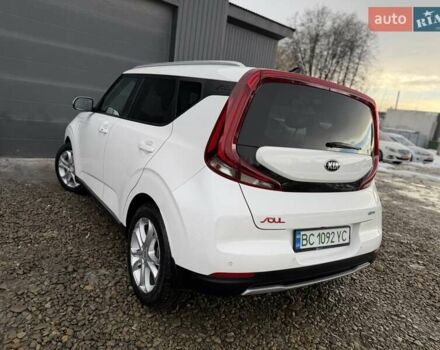 Білий Кіа Soul, об'ємом двигуна 0 л та пробігом 90 тис. км за 16100 $, фото 17 на Automoto.ua