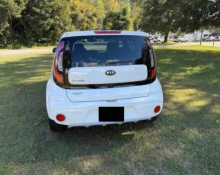 Белый Киа Soul, объемом двигателя 2 л и пробегом 87 тыс. км за 8900 $, фото 4 на Automoto.ua