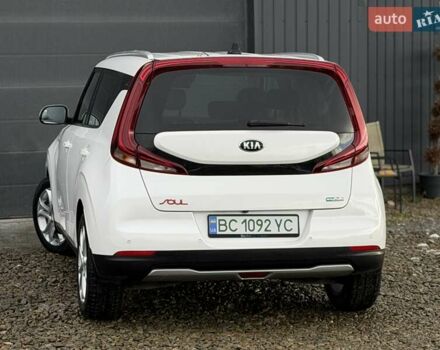 Білий Кіа Soul, об'ємом двигуна 0 л та пробігом 90 тис. км за 16100 $, фото 18 на Automoto.ua
