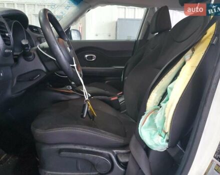 Білий Кіа Soul, об'ємом двигуна 1.6 л та пробігом 110 тис. км за 3000 $, фото 6 на Automoto.ua