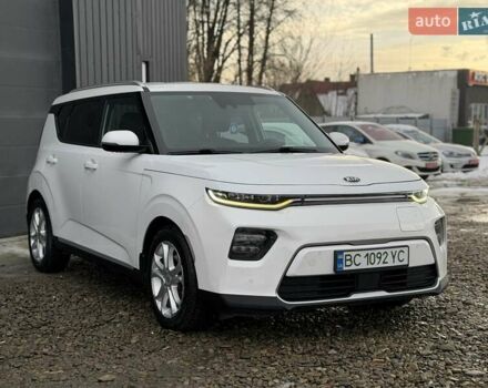 Білий Кіа Soul, об'ємом двигуна 0 л та пробігом 90 тис. км за 16100 $, фото 11 на Automoto.ua