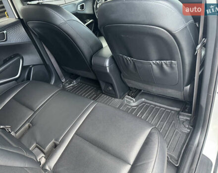 Белый Киа Soul, объемом двигателя 0 л и пробегом 122 тыс. км за 16300 $, фото 56 на Automoto.ua