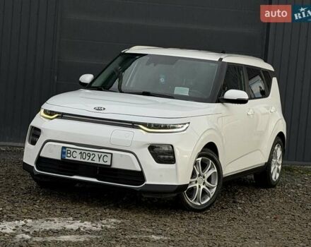 Білий Кіа Soul, об'ємом двигуна 0 л та пробігом 90 тис. км за 16100 $, фото 5 на Automoto.ua