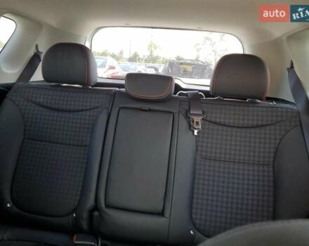 Белый Киа Soul, объемом двигателя 1.6 л и пробегом 30 тыс. км за 2700 $, фото 9 на Automoto.ua