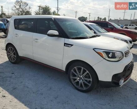Белый Киа Soul, объемом двигателя 1.6 л и пробегом 30 тыс. км за 2700 $, фото 3 на Automoto.ua