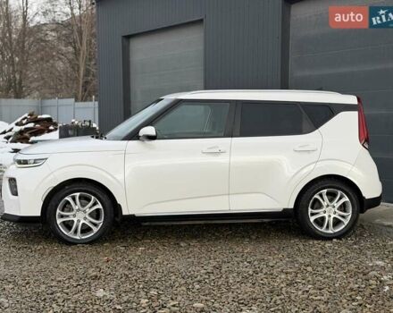Білий Кіа Soul, об'ємом двигуна 0 л та пробігом 90 тис. км за 16100 $, фото 8 на Automoto.ua