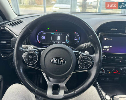 Белый Киа Soul, объемом двигателя 0 л и пробегом 122 тыс. км за 16300 $, фото 62 на Automoto.ua