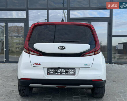 Белый Киа Soul, объемом двигателя 0 л и пробегом 122 тыс. км за 16300 $, фото 15 на Automoto.ua