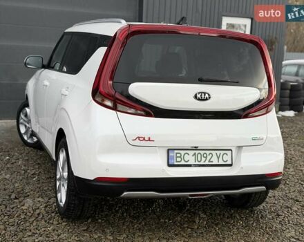 Білий Кіа Soul, об'ємом двигуна 0 л та пробігом 90 тис. км за 16100 $, фото 15 на Automoto.ua