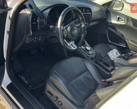 Белый Киа Soul, объемом двигателя 0 л и пробегом 147 тыс. км за 16999 $, фото 17 на Automoto.ua