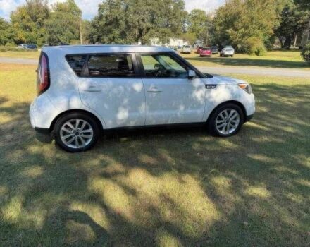 Белый Киа Soul, объемом двигателя 2 л и пробегом 87 тыс. км за 8900 $, фото 6 на Automoto.ua