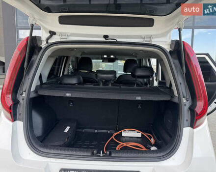 Белый Киа Soul, объемом двигателя 0 л и пробегом 122 тыс. км за 16300 $, фото 57 на Automoto.ua