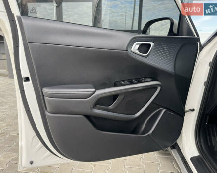 Белый Киа Soul, объемом двигателя 0 л и пробегом 122 тыс. км за 16300 $, фото 33 на Automoto.ua