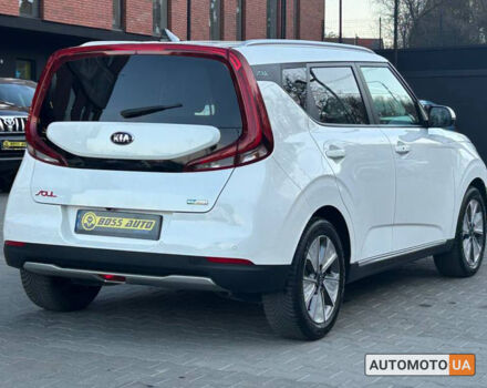 Белый Киа Soul, объемом двигателя 67 л и пробегом 28 тыс. км за 21500 $, фото 5 на Automoto.ua
