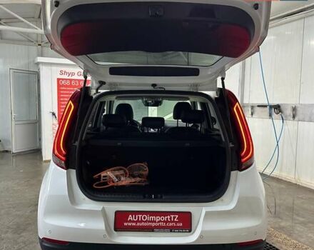 Білий Кіа Soul, об'ємом двигуна 0 л та пробігом 44 тис. км за 20700 $, фото 90 на Automoto.ua