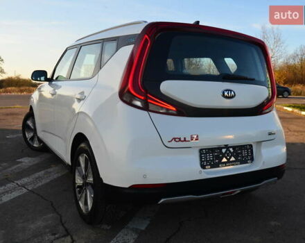 Білий Кіа Soul, об'ємом двигуна 0 л та пробігом 87 тис. км за 16150 $, фото 25 на Automoto.ua