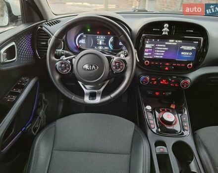 Белый Киа Soul, объемом двигателя 0 л и пробегом 147 тыс. км за 17700 $, фото 21 на Automoto.ua