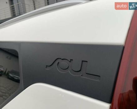 Білий Кіа Soul, об'ємом двигуна 0 л та пробігом 152 тис. км за 18999 $, фото 27 на Automoto.ua