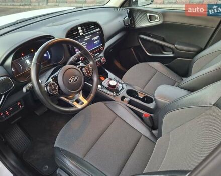 Белый Киа Soul, объемом двигателя 0 л и пробегом 147 тыс. км за 17700 $, фото 18 на Automoto.ua