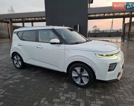 Белый Киа Soul, объемом двигателя 0 л и пробегом 147 тыс. км за 17700 $, фото 2 на Automoto.ua