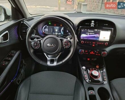 Белый Киа Soul, объемом двигателя 0 л и пробегом 147 тыс. км за 17700 $, фото 23 на Automoto.ua