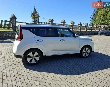 Белый Киа Soul, объемом двигателя 0 л и пробегом 146 тыс. км за 17800 $, фото 10 на Automoto.ua