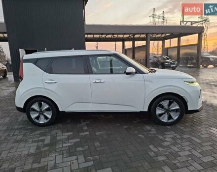 Белый Киа Soul, объемом двигателя 0 л и пробегом 147 тыс. км за 17700 $, фото 6 на Automoto.ua