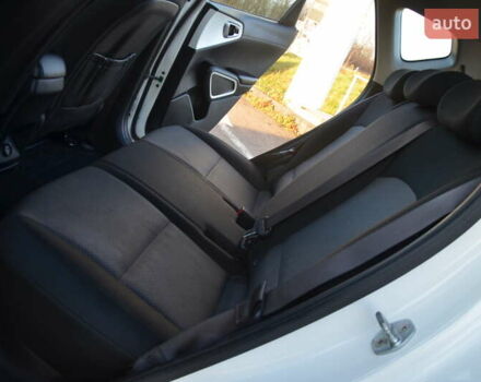 Білий Кіа Soul, об'ємом двигуна 0 л та пробігом 87 тис. км за 16150 $, фото 51 на Automoto.ua