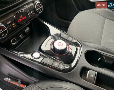 Білий Кіа Soul, об'ємом двигуна 0 л та пробігом 152 тис. км за 18999 $, фото 31 на Automoto.ua