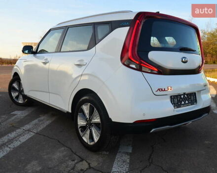 Білий Кіа Soul, об'ємом двигуна 0 л та пробігом 87 тис. км за 16150 $, фото 27 на Automoto.ua
