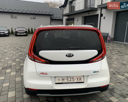 Білий Кіа Soul, об'ємом двигуна 0 л та пробігом 152 тис. км за 18999 $, фото 9 на Automoto.ua