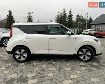 Білий Кіа Soul, об'ємом двигуна 0 л та пробігом 152 тис. км за 18999 $, фото 15 на Automoto.ua
