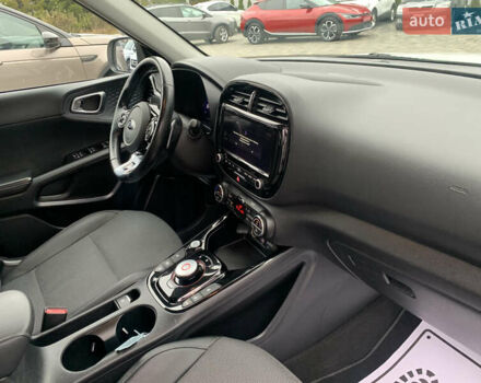 Білий Кіа Soul, об'ємом двигуна 0 л та пробігом 152 тис. км за 18999 $, фото 41 на Automoto.ua