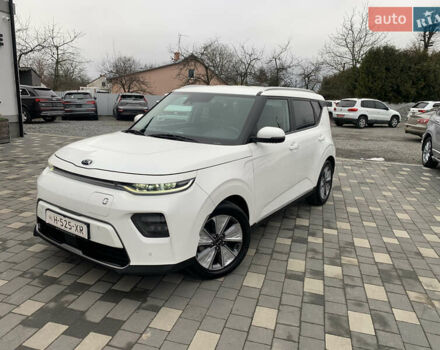 Білий Кіа Soul, об'ємом двигуна 0 л та пробігом 152 тис. км за 18999 $, фото 2 на Automoto.ua