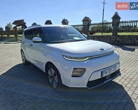 Белый Киа Soul, объемом двигателя 0 л и пробегом 146 тыс. км за 17800 $, фото 3 на Automoto.ua