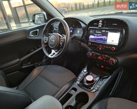 Белый Киа Soul, объемом двигателя 0 л и пробегом 147 тыс. км за 17700 $, фото 30 на Automoto.ua