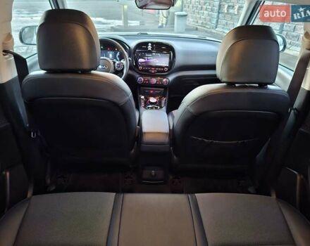 Белый Киа Soul, объемом двигателя 0 л и пробегом 147 тыс. км за 17700 $, фото 32 на Automoto.ua