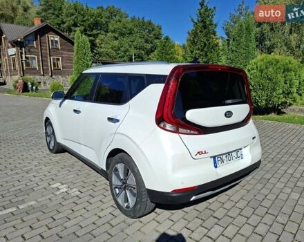 Белый Киа Soul, объемом двигателя 0 л и пробегом 146 тыс. км за 17800 $, фото 9 на Automoto.ua
