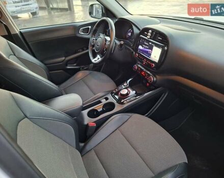 Белый Киа Soul, объемом двигателя 0 л и пробегом 147 тыс. км за 17700 $, фото 24 на Automoto.ua