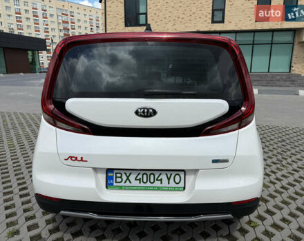Белый Киа Soul, объемом двигателя 0 л и пробегом 70 тыс. км за 18200 $, фото 6 на Automoto.ua