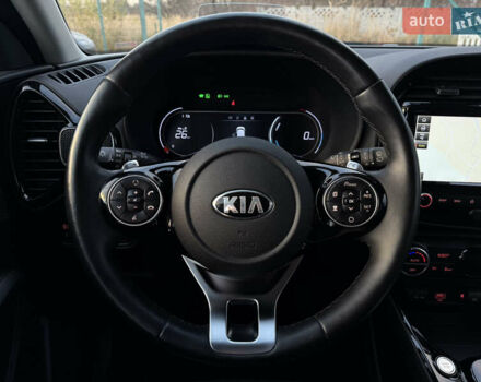 Белый Киа Soul, объемом двигателя 0 л и пробегом 26 тыс. км за 21500 $, фото 46 на Automoto.ua