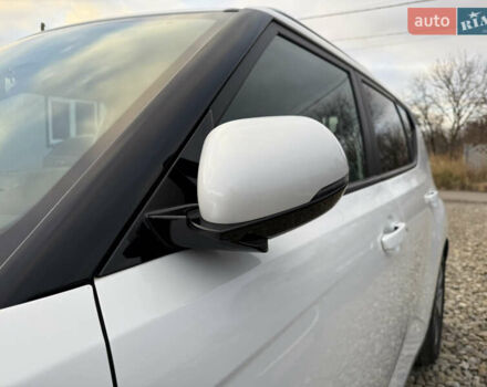 Белый Киа Soul, объемом двигателя 0 л и пробегом 26 тыс. км за 21500 $, фото 26 на Automoto.ua