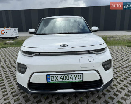 Белый Киа Soul, объемом двигателя 0 л и пробегом 70 тыс. км за 18200 $, фото 3 на Automoto.ua