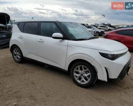 Білий Кіа Soul, об'ємом двигуна 2 л та пробігом 35 тис. км за 6000 $, фото 3 на Automoto.ua